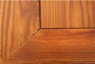 實木辦公家具開裂怎么修復？深圳辦公家具廠給你支招